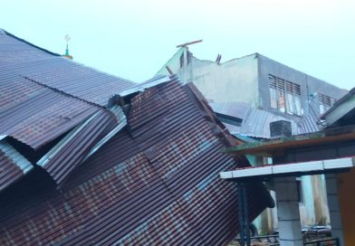 Angin Kencang Robohkan Bangunan MAN 2 Mandailing Natal, Timpa Rumah Warga