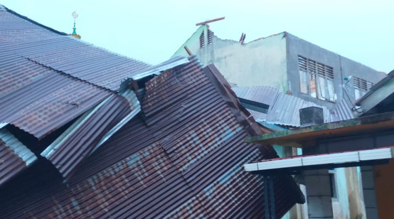 Angin Kencang Robohkan Bangunan MAN 2 Mandailing Natal, Timpa Rumah Warga